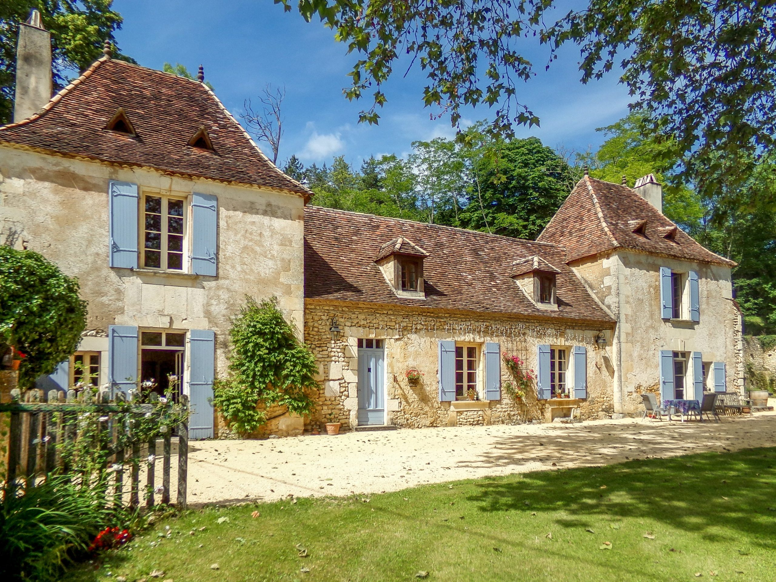 holiday home to buy in france