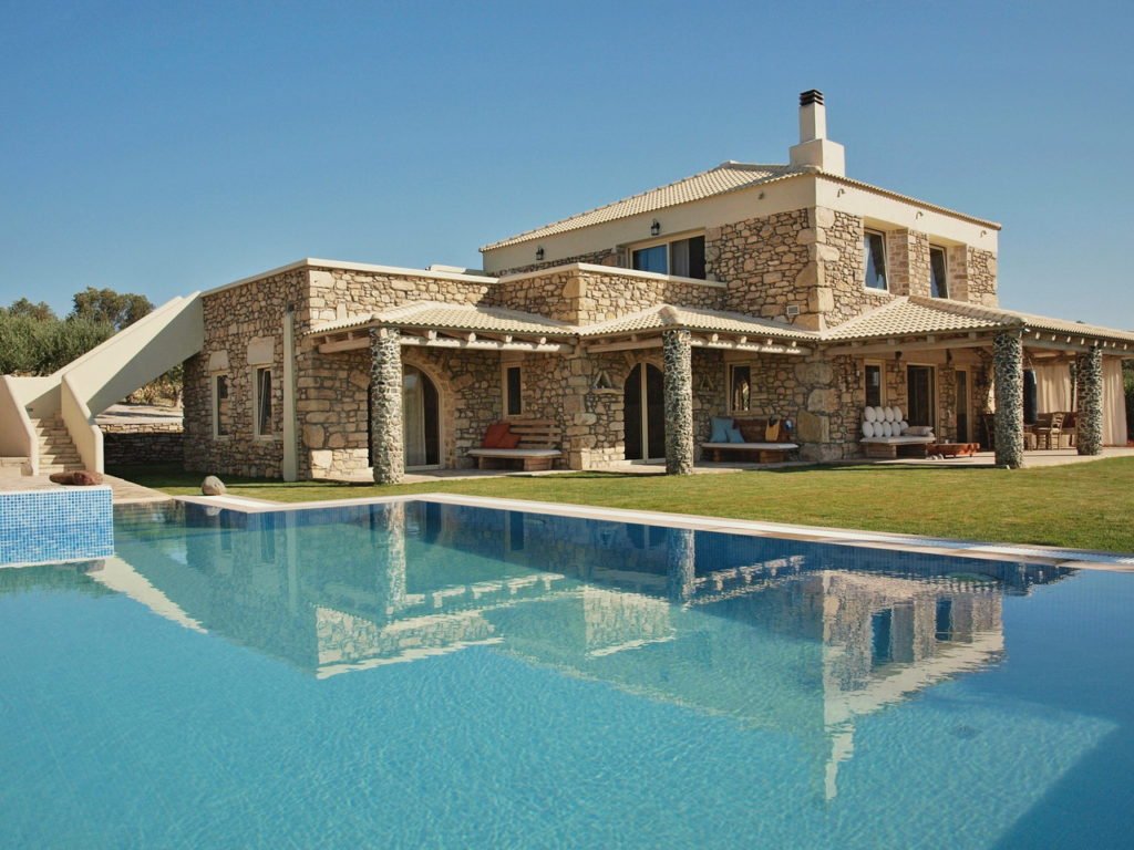 holiday home to buy in spain