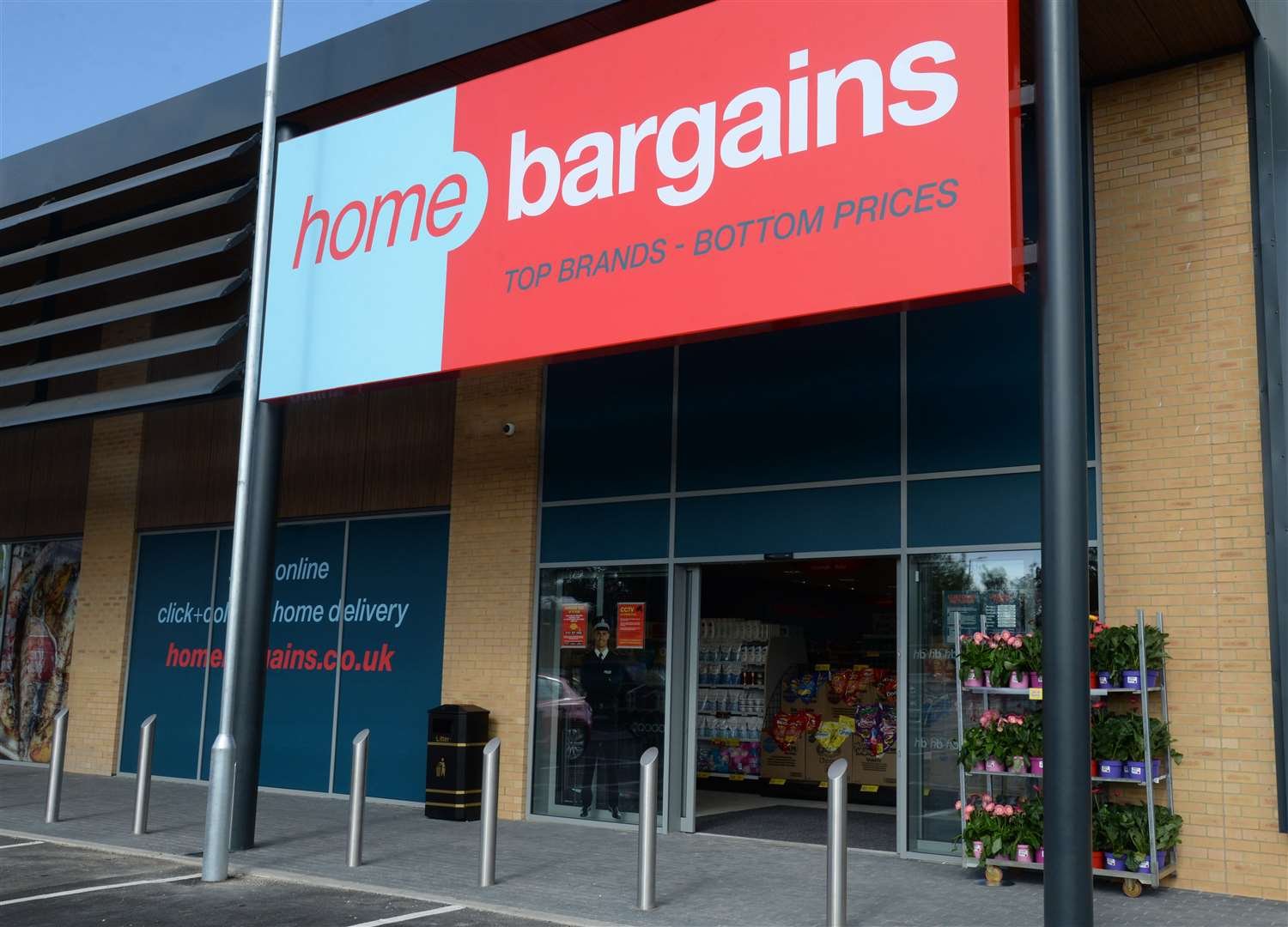 home bargains closing time