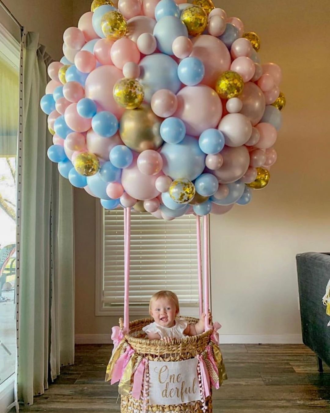 1st birthday balloon decoration ideas at home