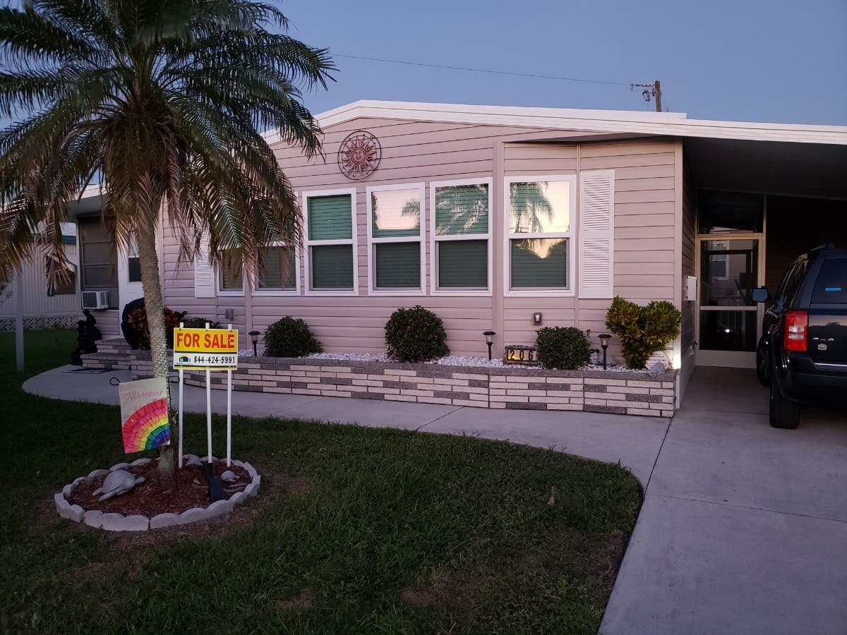 55 plus mobile home communities in sarasota florida